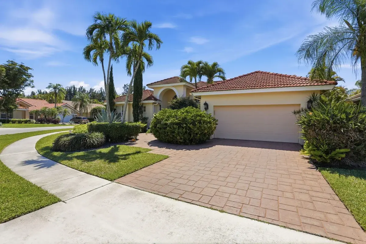 7821 Dorchester Rd, Boynton Beach: photo 1 of 51