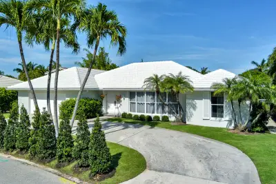 1465 N Lake Way, Palm Beach: photo 1 of 27