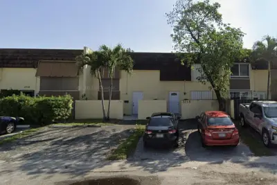 3714 SW 60th Ter #28, Davie: photo 1 of 9