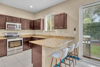 1410 NW 214th Ter, Miami Gardens: photo 1 of 43