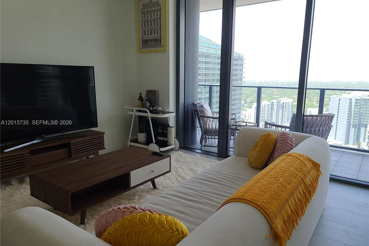 1000 Brickell Plz #3510, Miami: photo 1 of 18