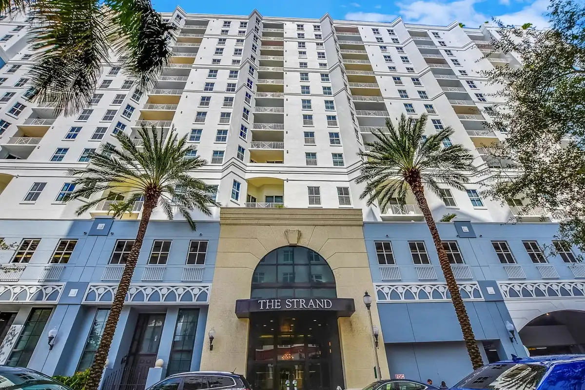 255 Evernia St #513, West Palm Beach: photo 1 of 11