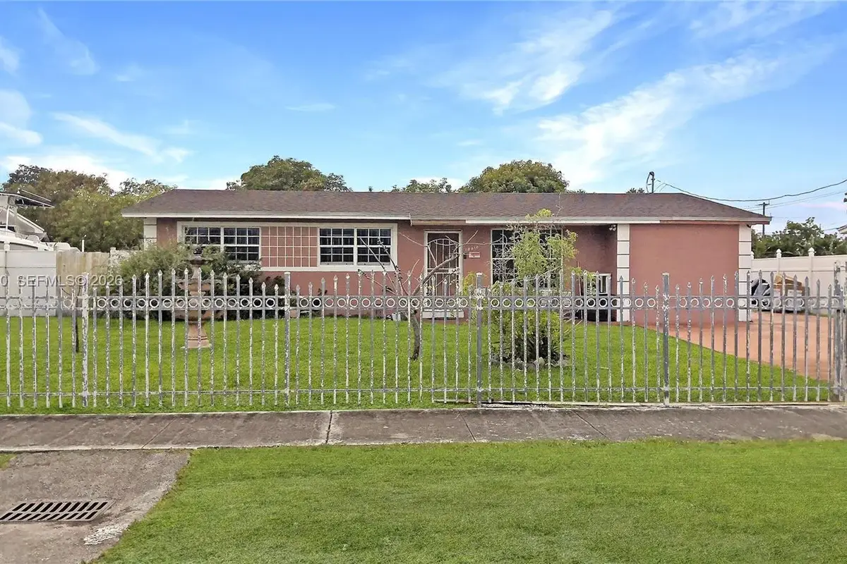 18010 NW 48th Ct, Miami Gardens: photo 1 of 50