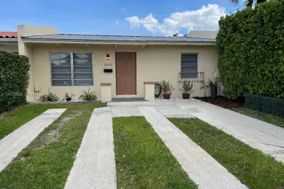 10112 SW 20th St, Miami: photo 1 of 10