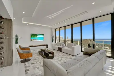 20281 E Country Club Dr #PH14, Aventura: photo 1 of 88