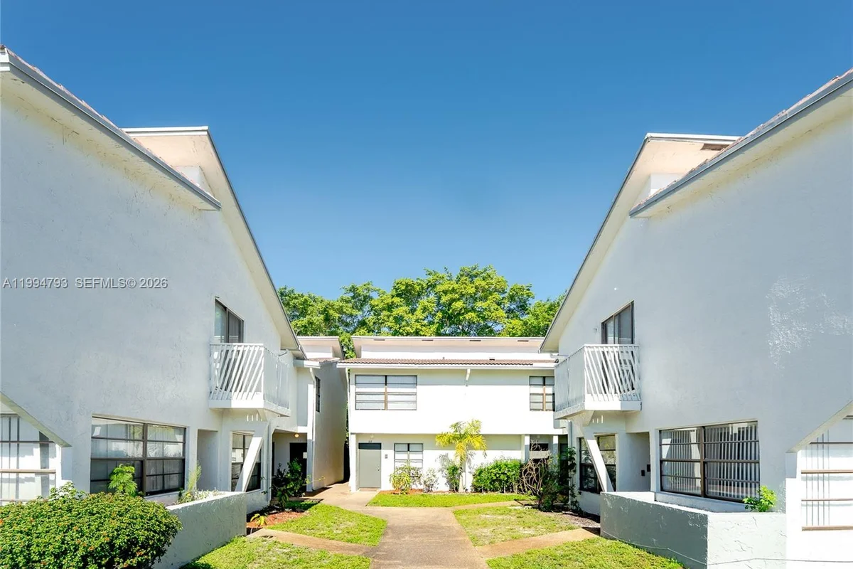 2570 Coral Springs Dr, Coral Springs: photo 1 of 46