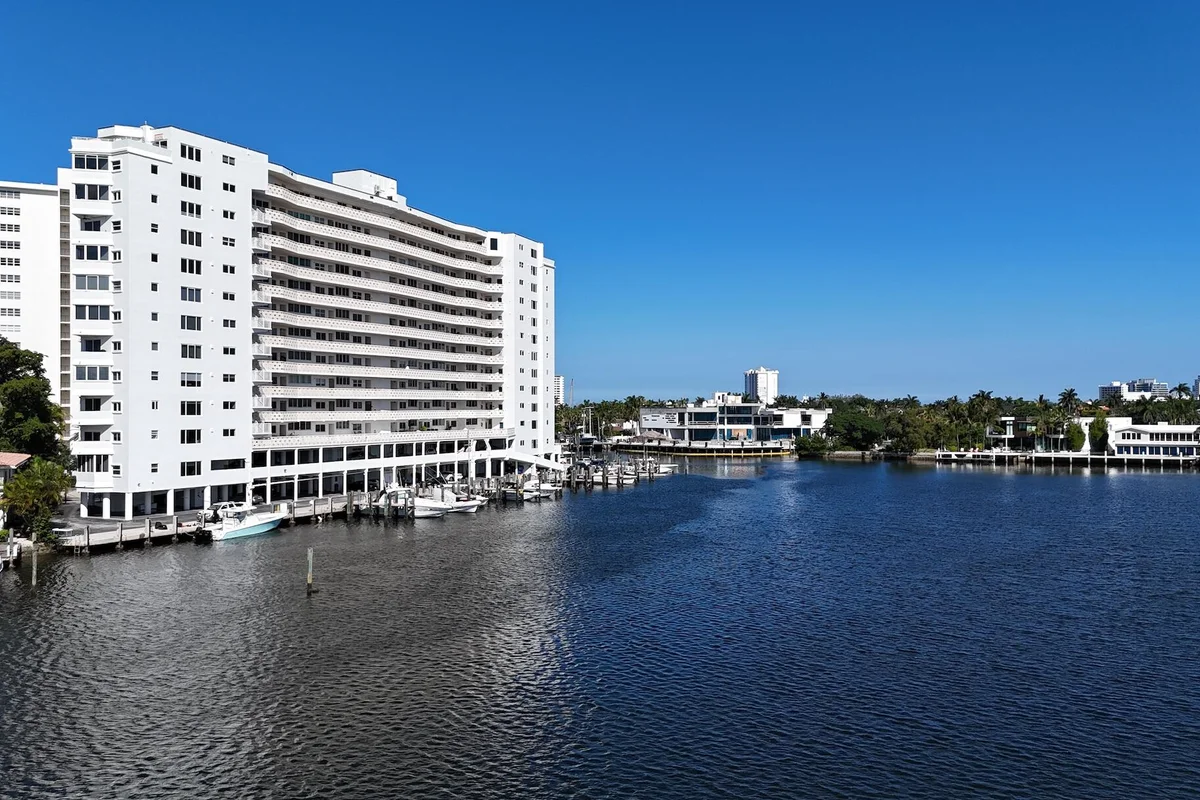 333 Sunset Dr #708, Fort Lauderdale: photo 1 of 40