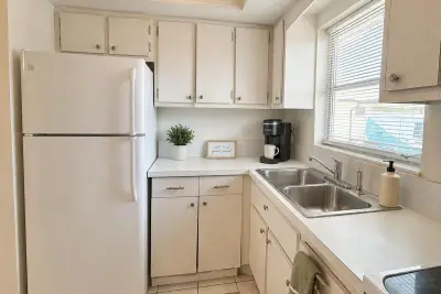 2911 Ashley Dr W #J, West Palm Beach: photo 1 of 31