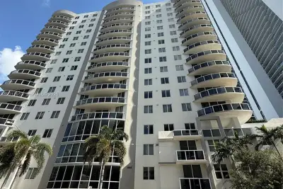 601 NE 23rd St #707, Miami: photo 1 of 1