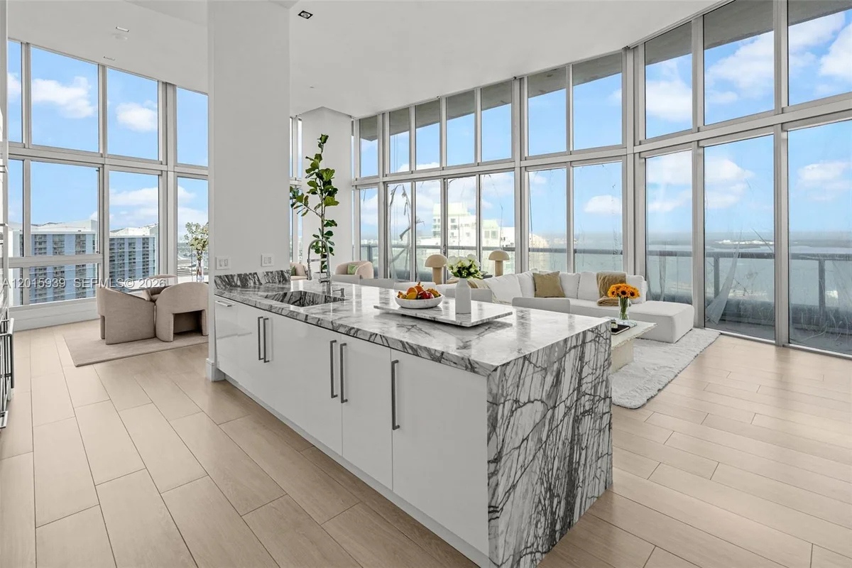 465 Brickell Ave #4101, Miami: photo 1 of 82