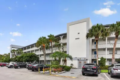 3002 Portofino Isle #E3, Coconut Creek: photo 1 of 59
