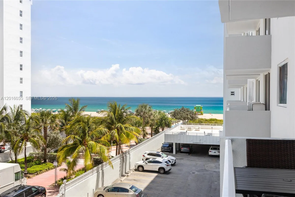 345 Ocean Dr #424, Miami Beach: photo 1 of 31
