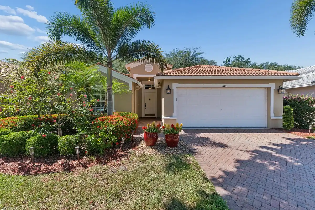 5318 Vernio Ln, Boynton Beach: photo 1 of 34