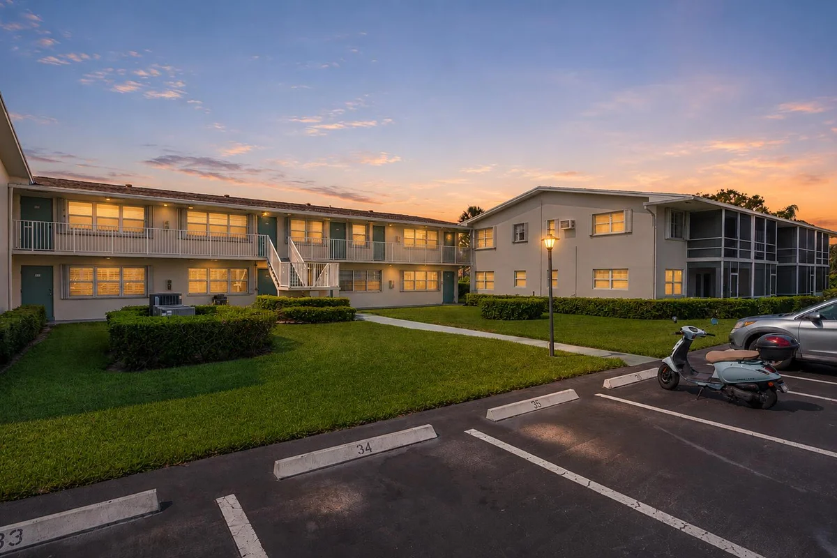 740 W Horizons W #203, Boynton Beach: photo 1 of 41