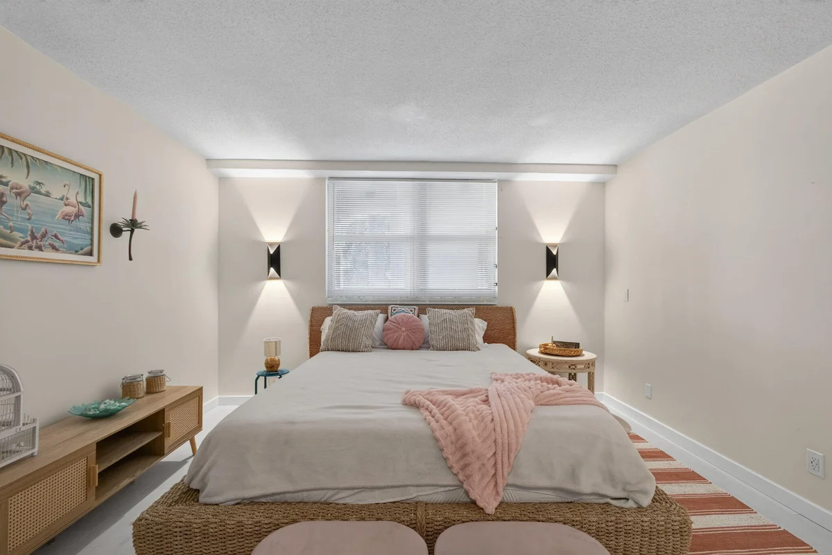 100 Paradise Harbour Blvd #307, North Palm Beach: photo 1 of 1