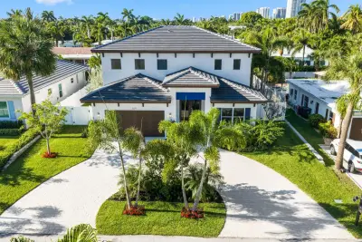 309 Claremont Ln, West Palm Beach: photo 1 of 47