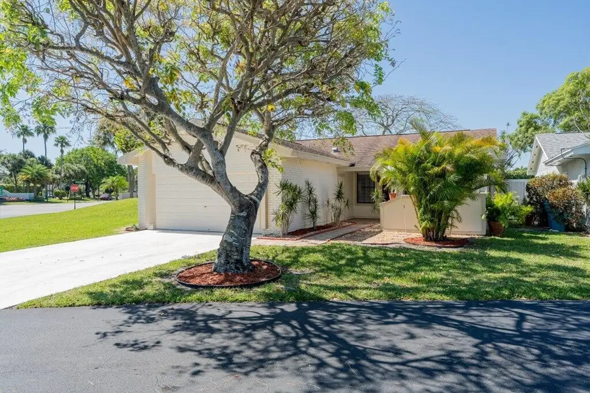 1 Afton Pl, Boynton Beach: photo 1 of 58