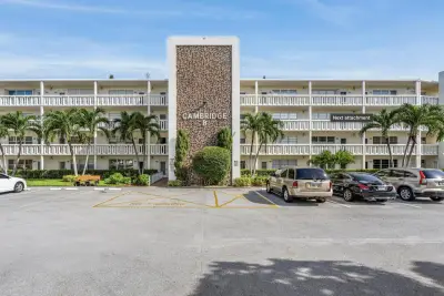 1038 Cambridge, Deerfield Beach: photo 1 of 31