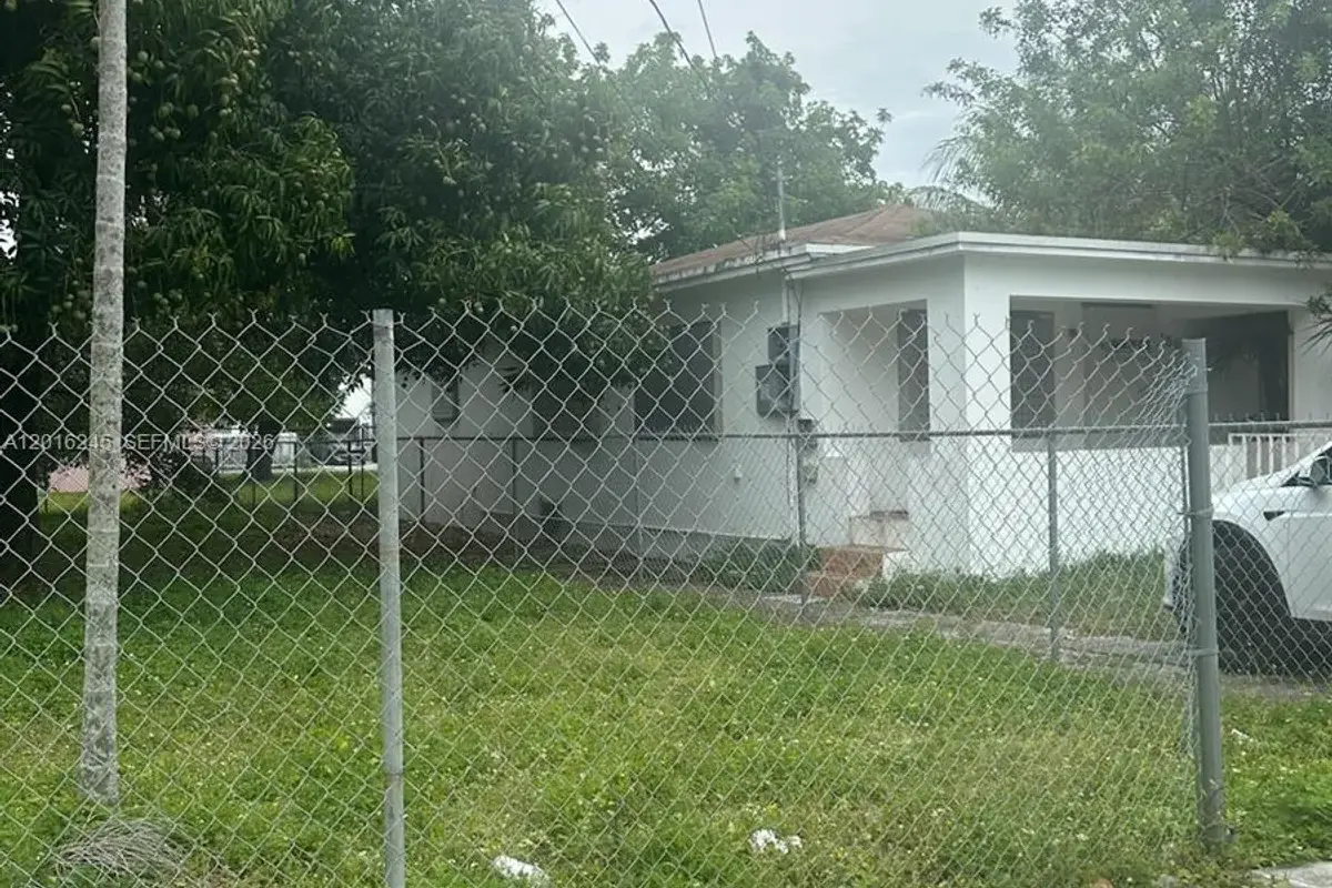 1891 NW 62nd Ter, Miami: photo 1 of 5