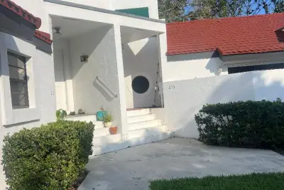 255 NW 36th Ave, Deerfield Beach: photo 1 of 20