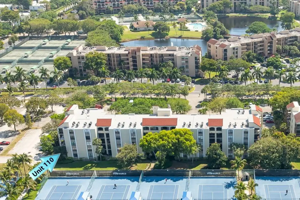 825 Egret Cir #110, Delray Beach: photo 1 of 35