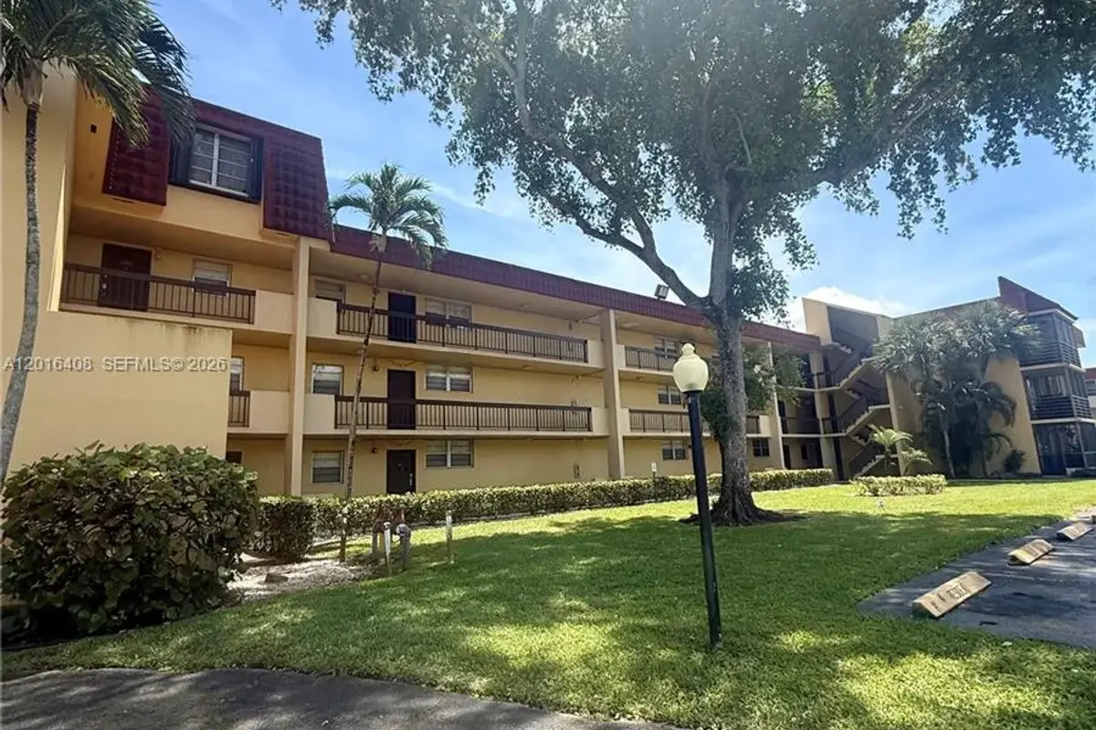 Condo in Miramar: photo 1 of 25