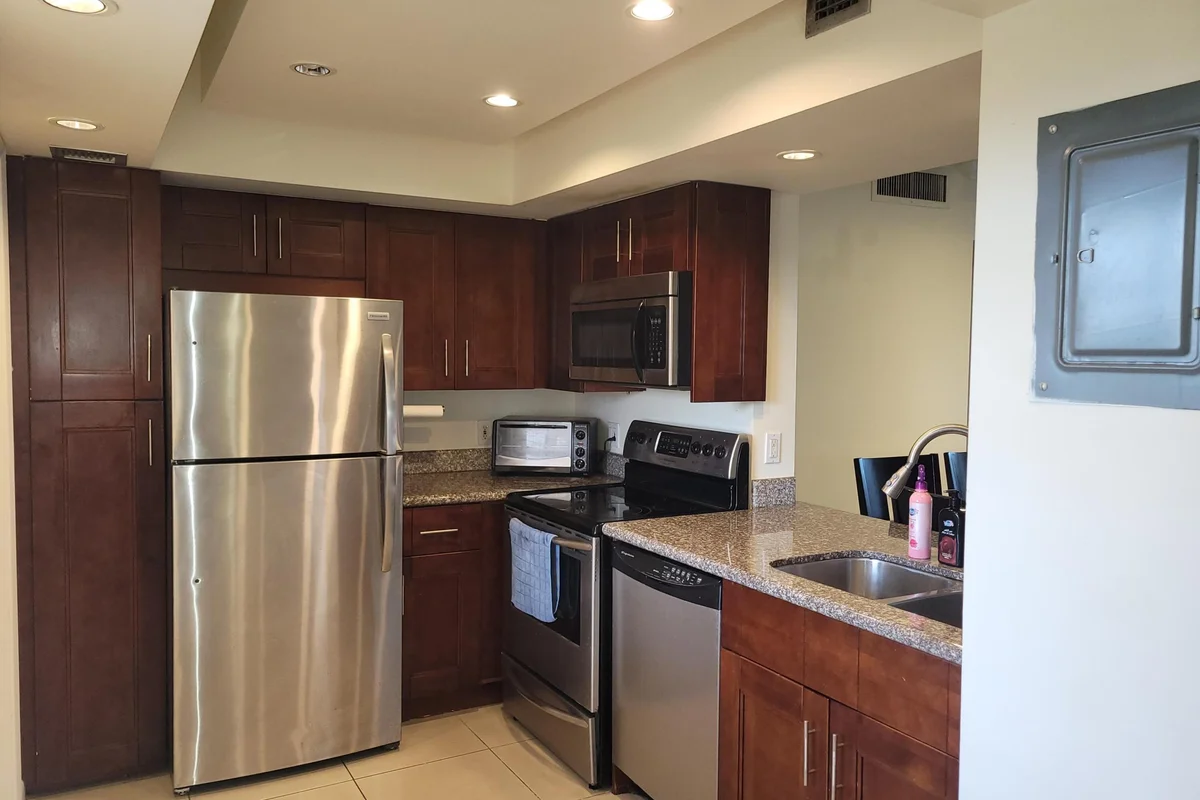 3050 N Palm Aire Dr #508, Pompano Beach: photo 1 of 26