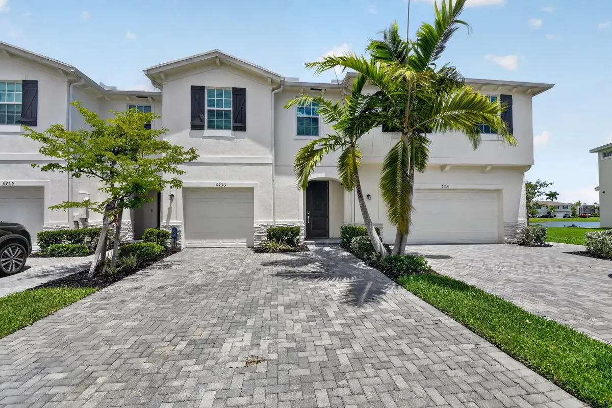 6933 N Harbours Edge Ave, Lake Worth: photo 1 of 90