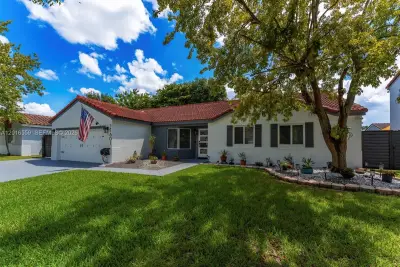 17601 SW 138th Ct, Miami: photo 1 of 21