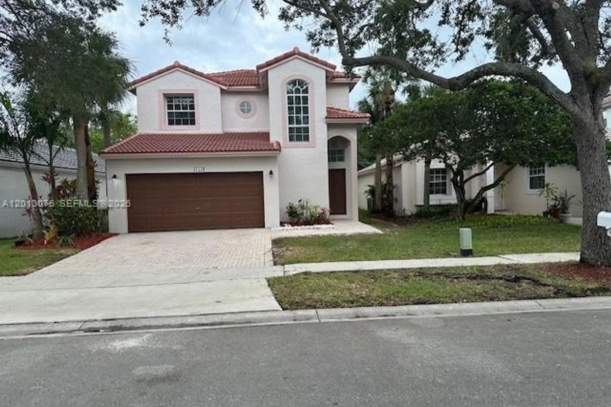 17110 NW 10th St, Pembroke Pines: photo 1 of 32