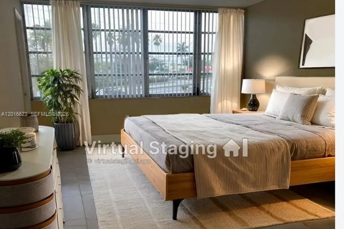 Condo in Miami: photo 1 of 15