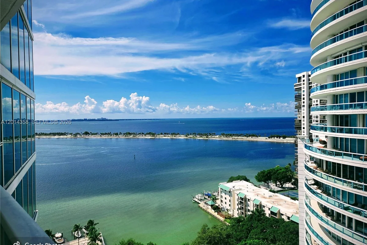 2101 Brickell Ave #1808, Miami: photo 1 of 18