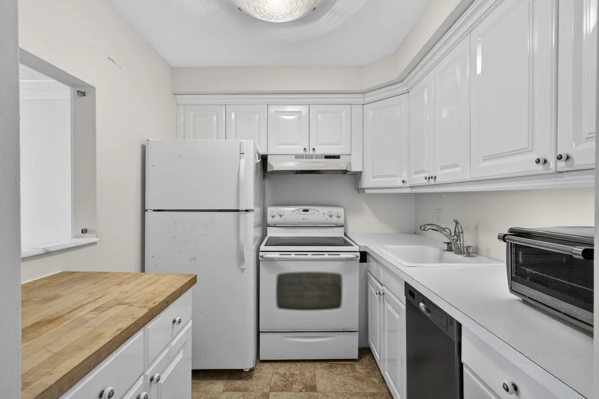 19 Hastings B, West Palm Beach: photo 1 of 40