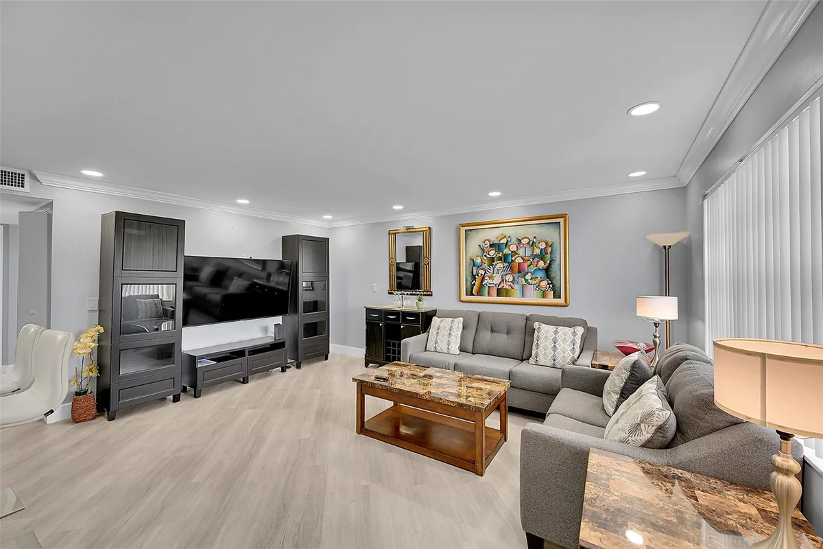 964 Normandy Trl #U, Delray Beach: photo 1 of 23