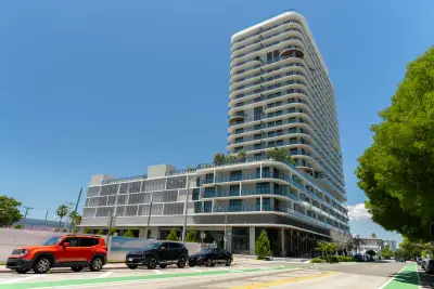 580 72nd St #1102, Miami Beach: photo 1 of 23