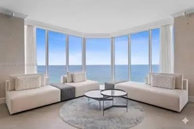 19111 Collins Ave #1701, Sunny Isles Beach: photo 1 of 11