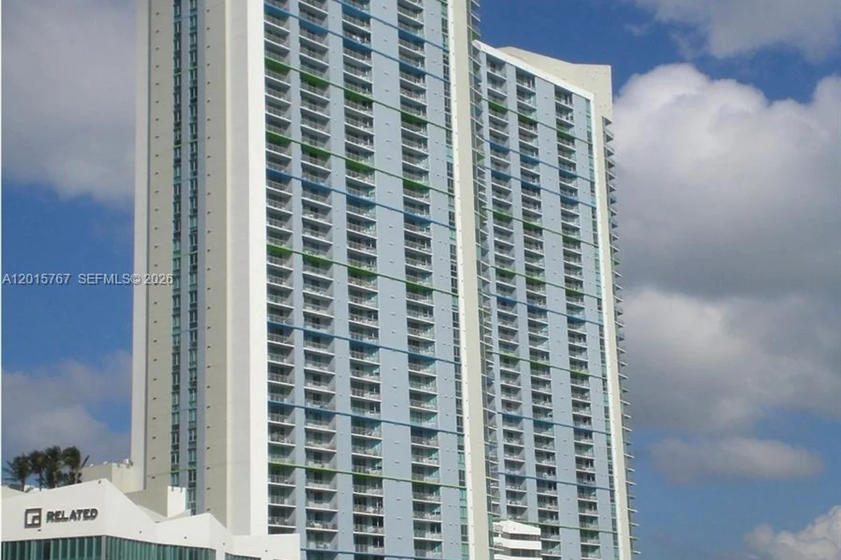 325 S Biscayne Blvd #4016, Miami: photo 1 of 13
