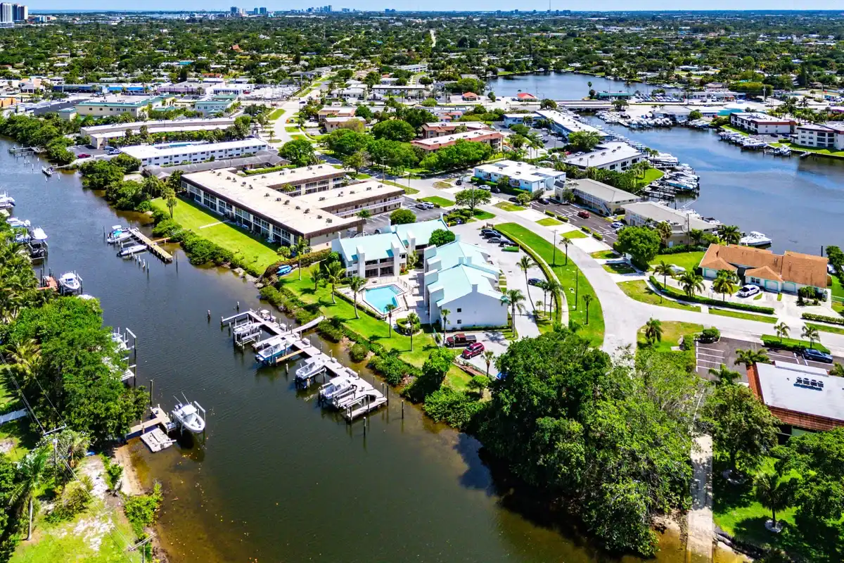 412 Southwind Dr #B2, North Palm Beach: photo 1 of 41