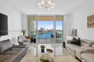 3330 NE 190th St #1817, Aventura: photo 1 of 85