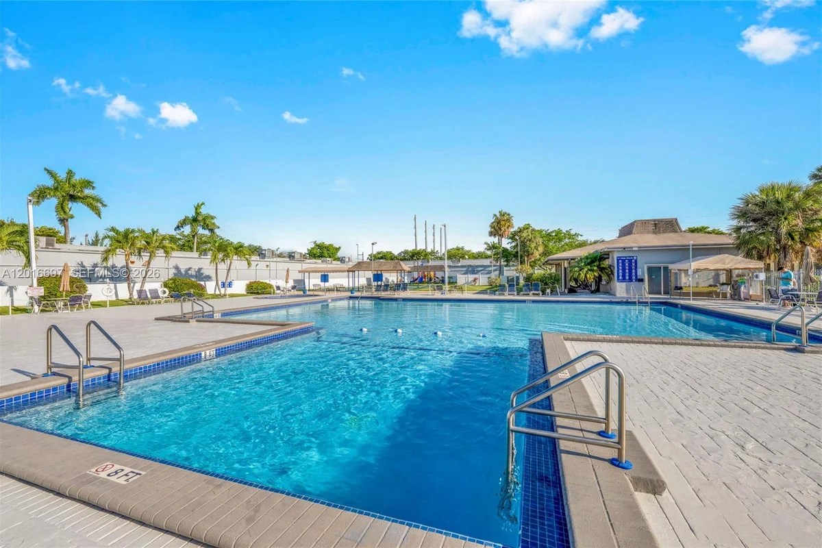 2148 SW 52nd St, Dania Beach: photo 1 of 41