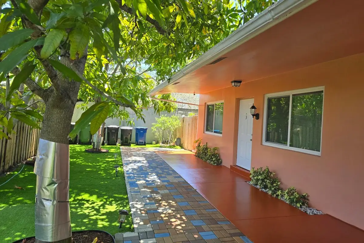 1448 Holly Heights Dr #3, Fort Lauderdale: photo 1 of 9