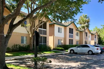 9855 Westview Dr #723, Coral Springs: photo 1 of 22