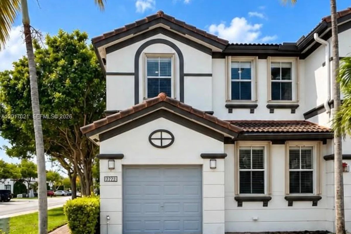 7772 NW 114th Pl, Doral: photo 1 of 48
