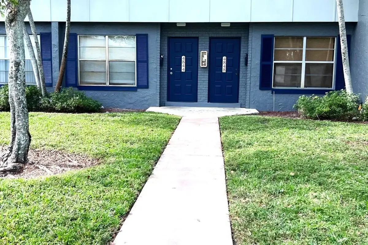 4844 NW 9th Dr, Plantation: photo 1 of 25