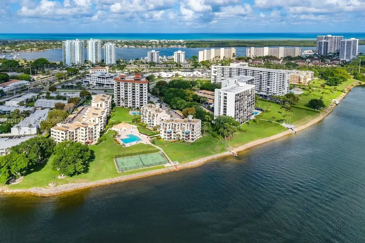 364 Golfview Rd #505, North Palm Beach: photo 1 of 22