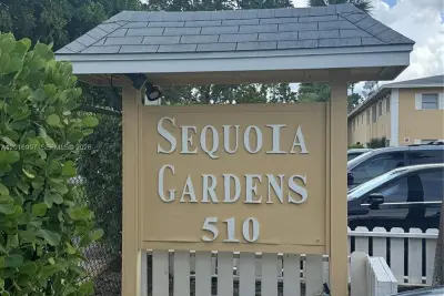 410 SE 2nd Ave #21, Deerfield Beach: photo 1 of 12