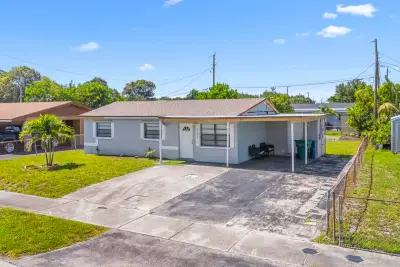 3280 NW 13th Ct, Lauderhill: photo 1 of 16