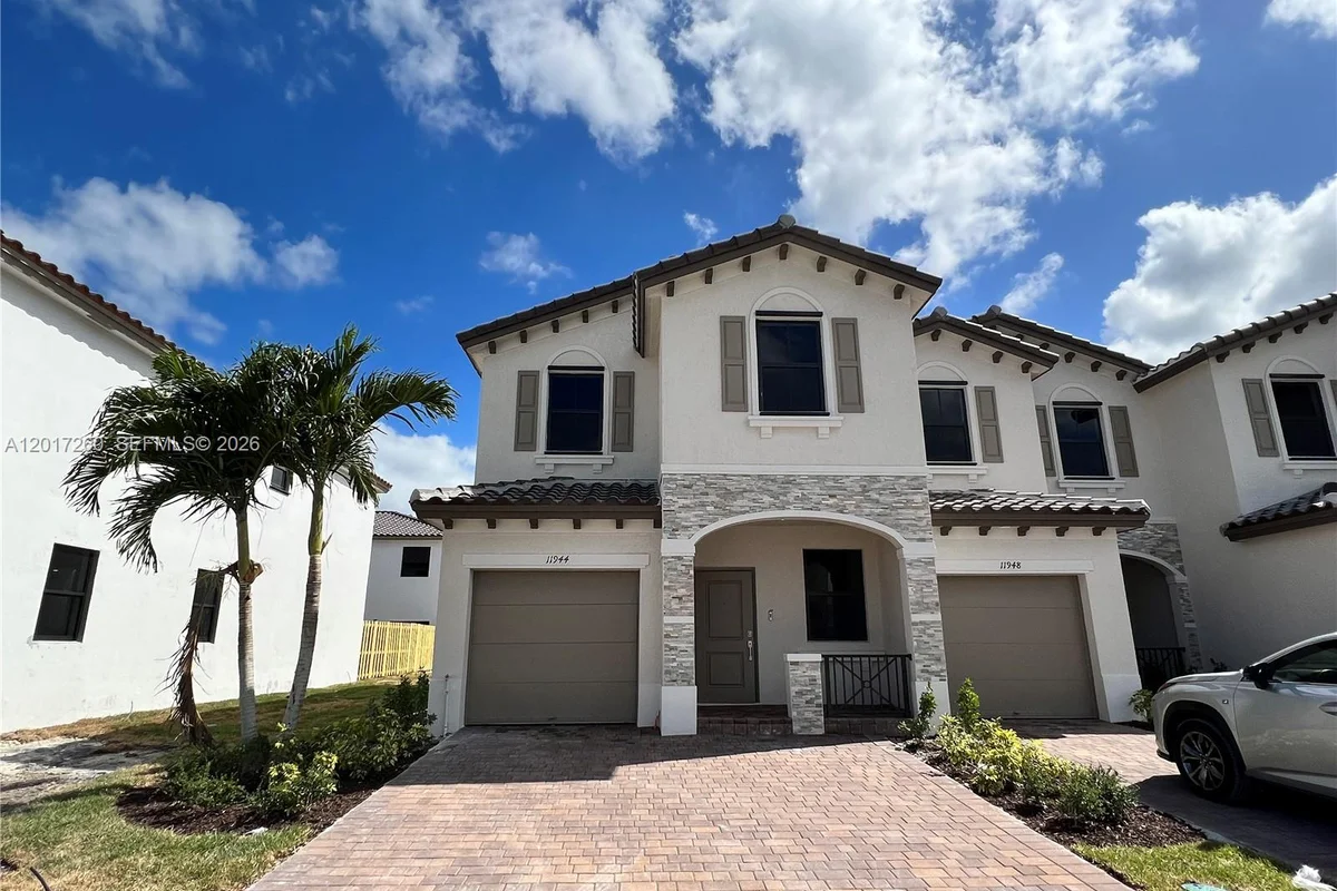 11944 SW 244th Ln, Homestead: photo 1 of 14