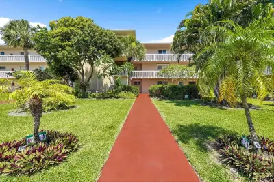 2856 S Garden Dr S #212, Lake Worth: photo 1 of 38