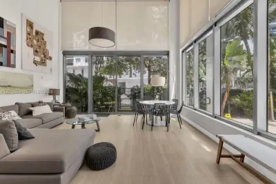 6000 Collins Ave #129, Miami Beach: photo 1 of 30